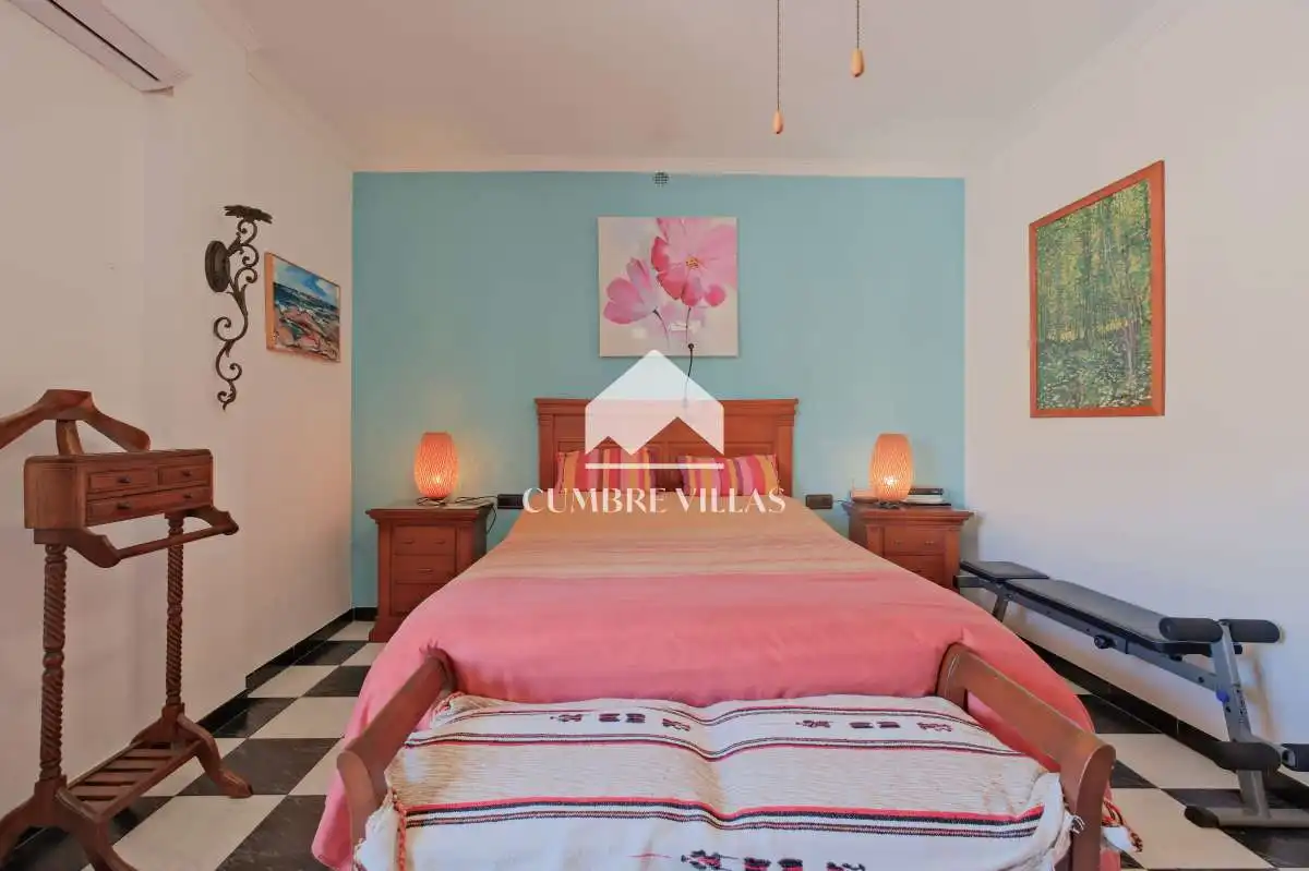 Casa rústica amb jardí en venda a Ítrabo, imagen 31