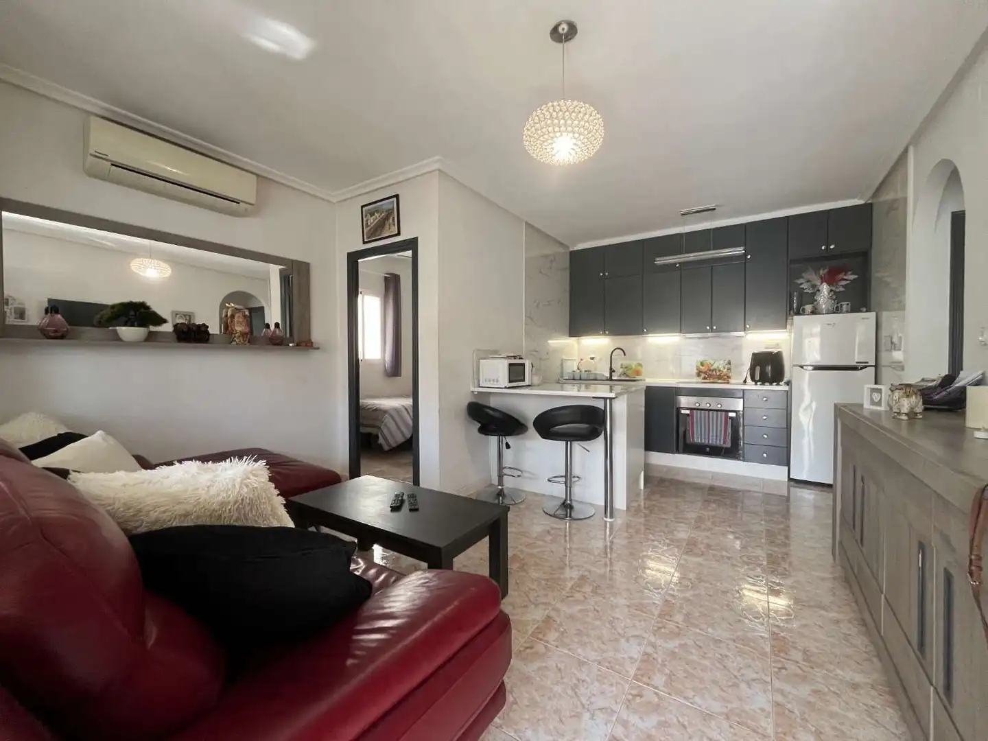Sala de estar de Casa adosada en venta en Orihuela con Terraza, Trastero y Internet