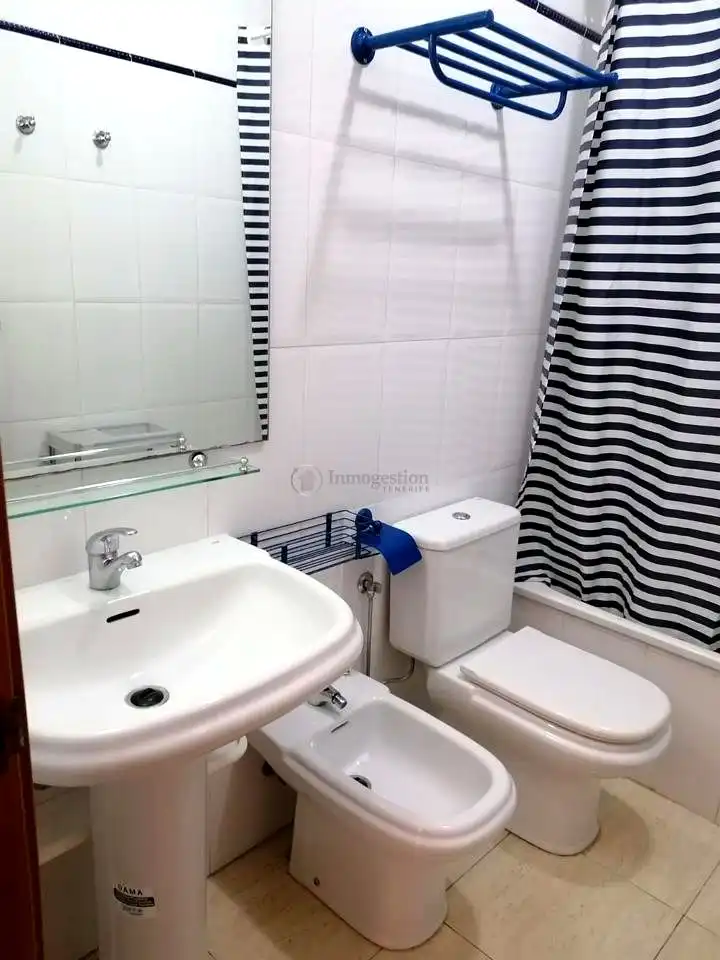 Bany de Apartament en venda en Adeje amb Balcó i Piscina comunitària