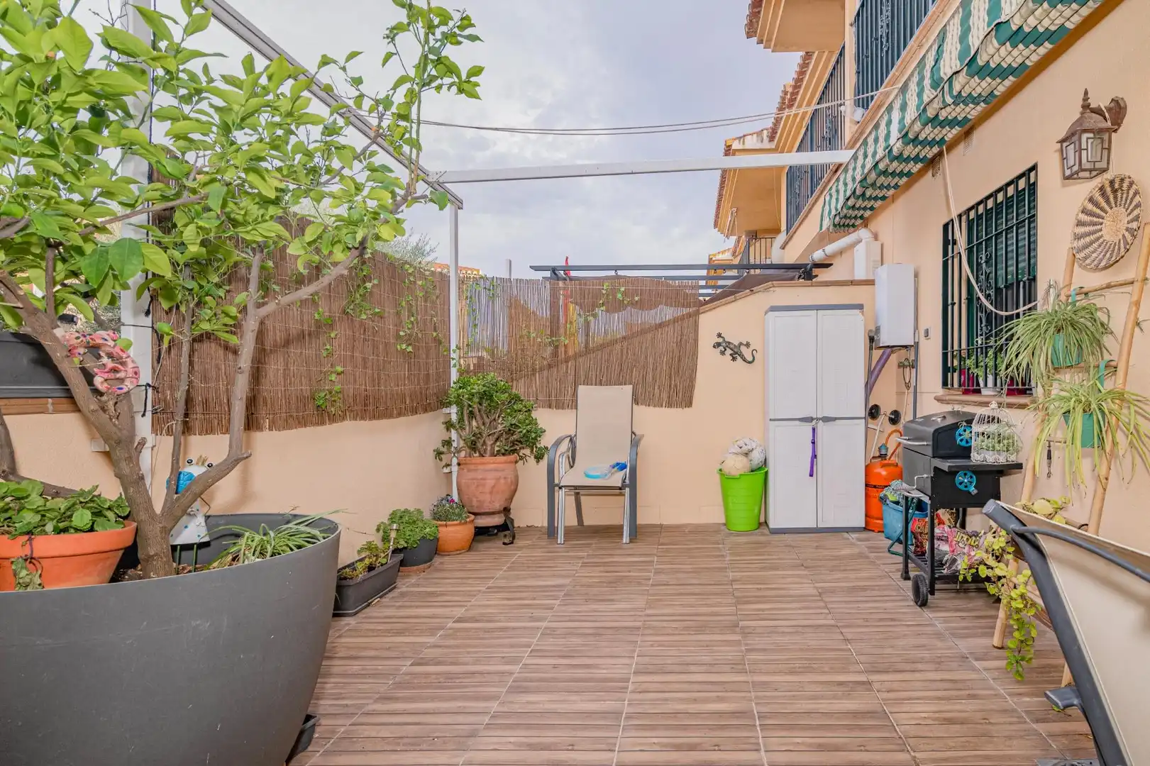 Terrassa de Casa adosada en venda en Alhendín amb Terrassa, Traster i Balcó