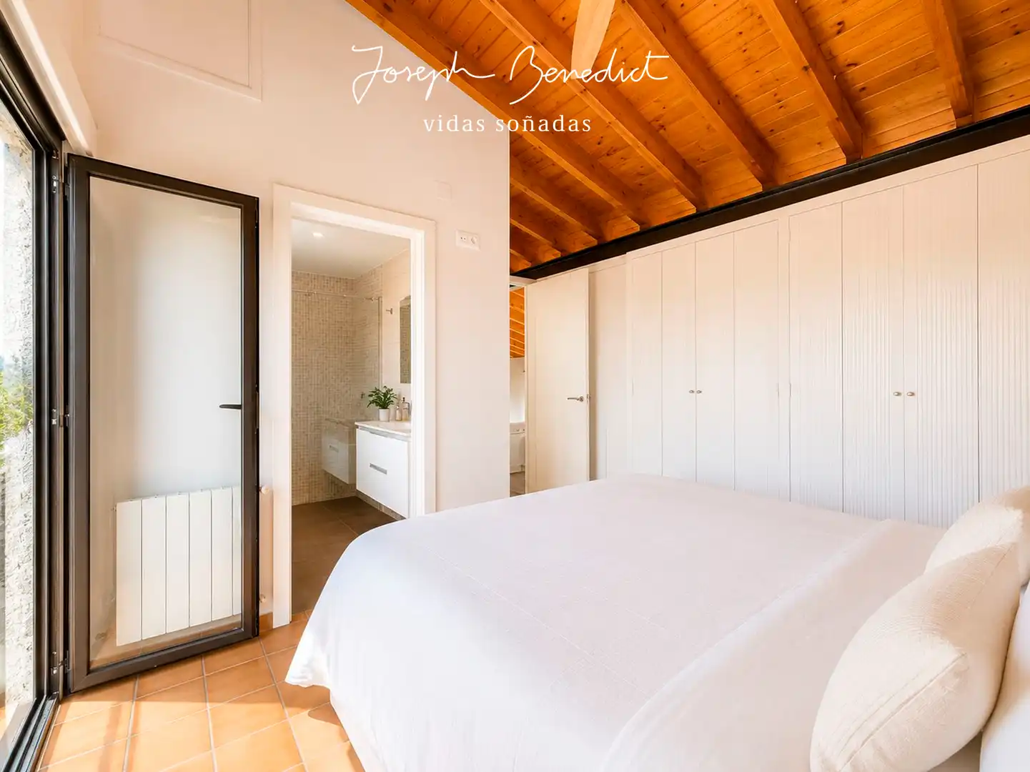 Bedroom of Houses for sale in Torrelles de Llobregat  with Air Conditioner, Heating and Private garden