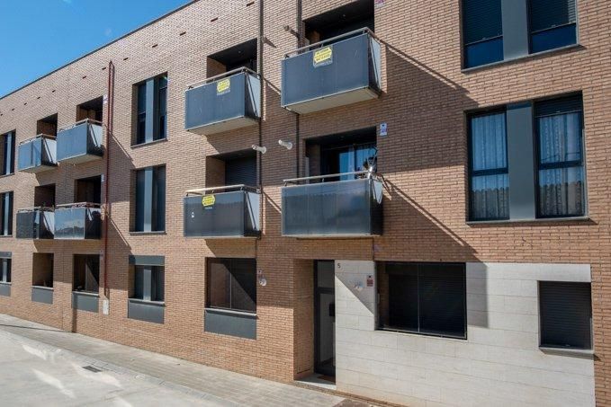 Exterior view of Garage for sale in Vilagrassa