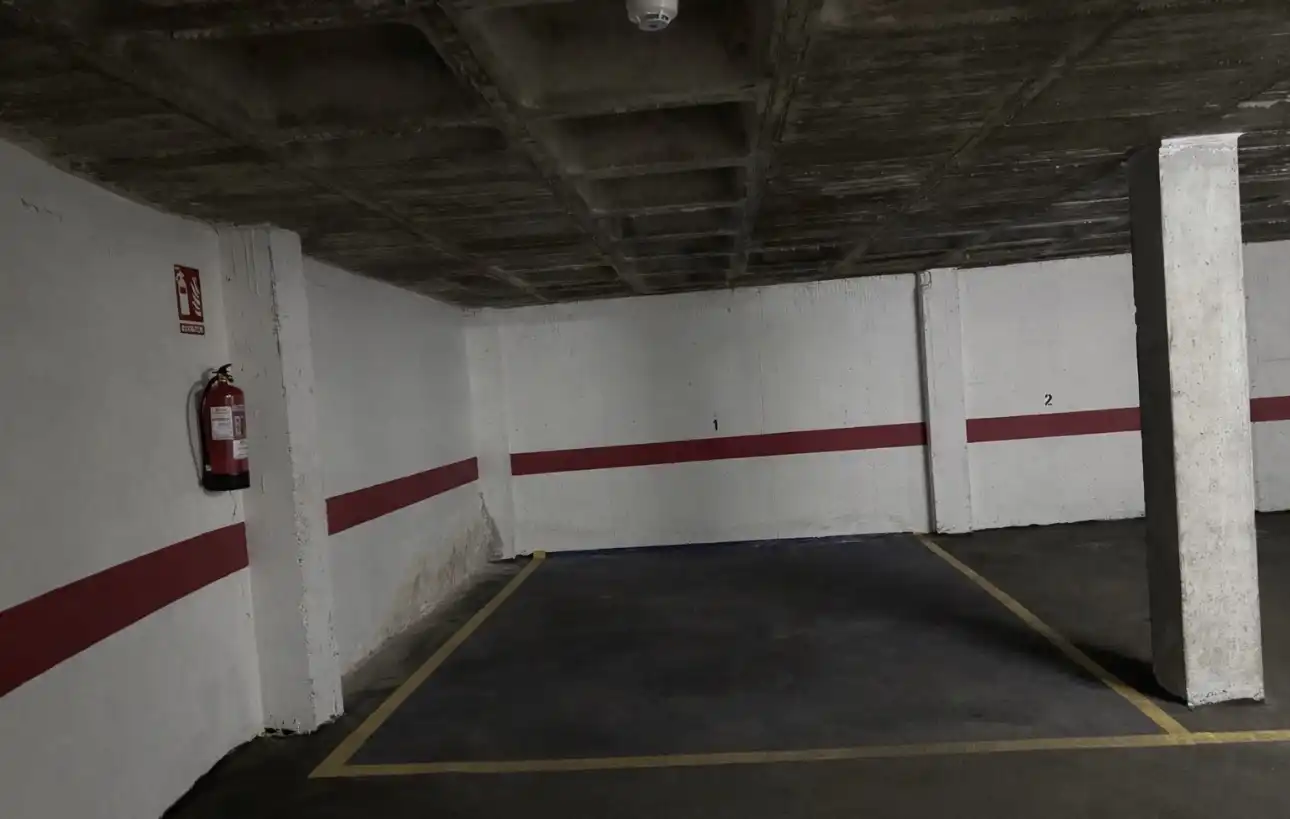 Parkplatz von Garage zum Verkauf in Pantoja