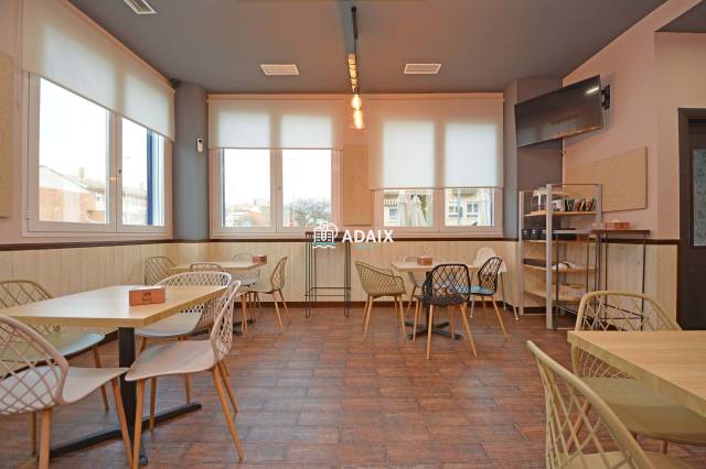 Local comercial en Alquiler en Calle La Higuerilla Nº de Cáceres en Mejostilla