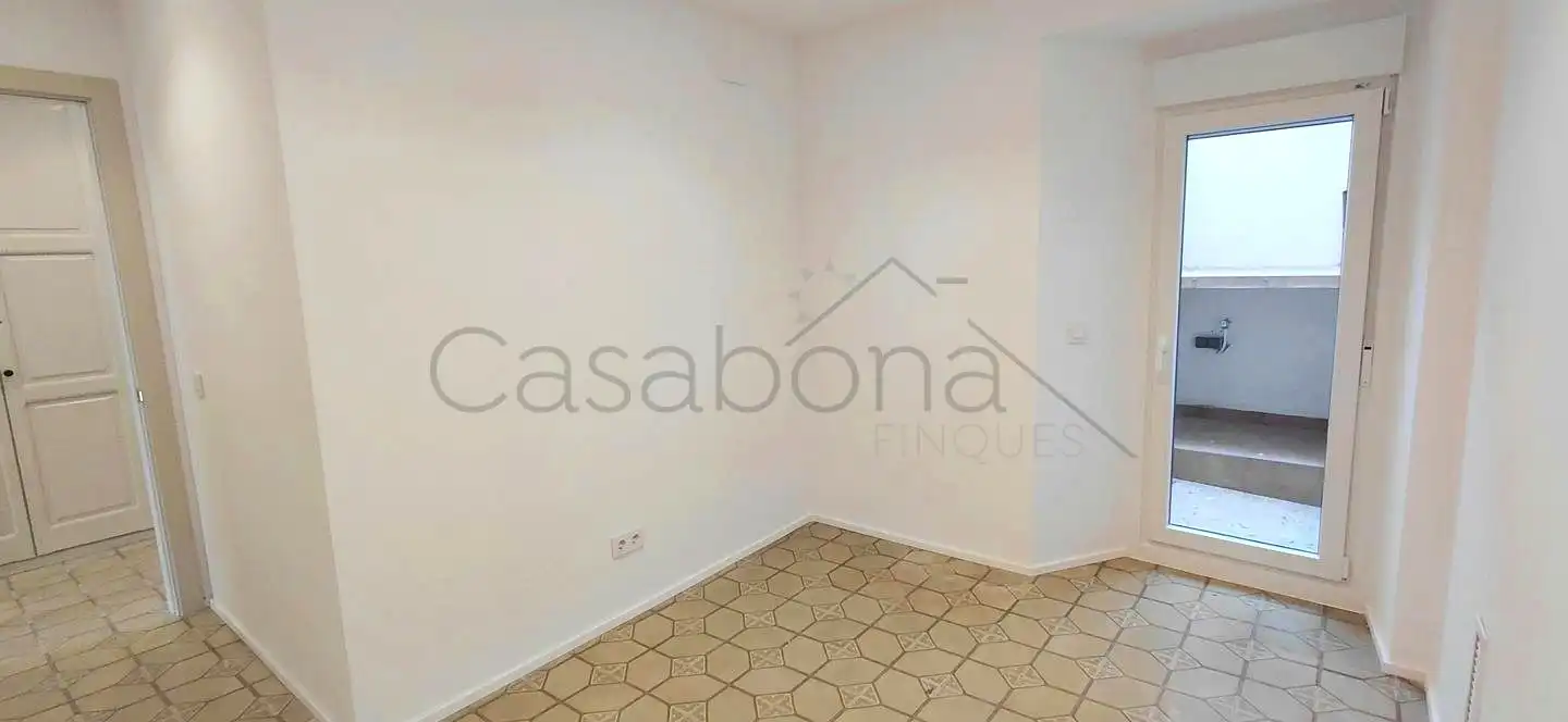 Piso en venta en Centelles con Calefacción, Terraza y Balcón