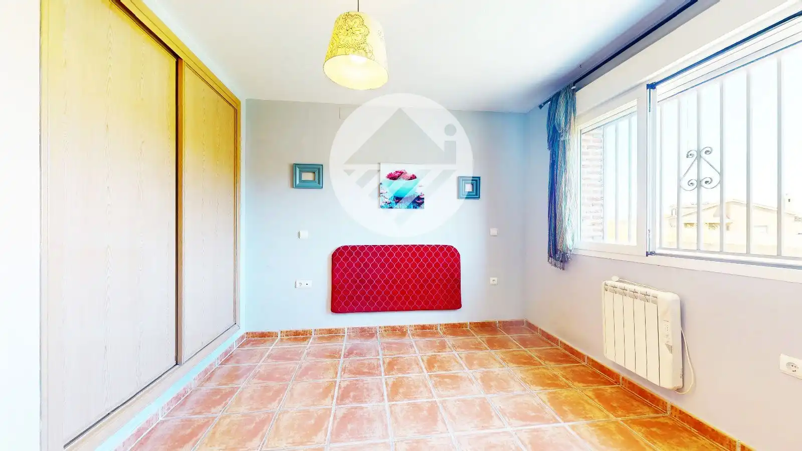Bedroom of Houses for sale in Lucillos  with Air Conditioner and Heating