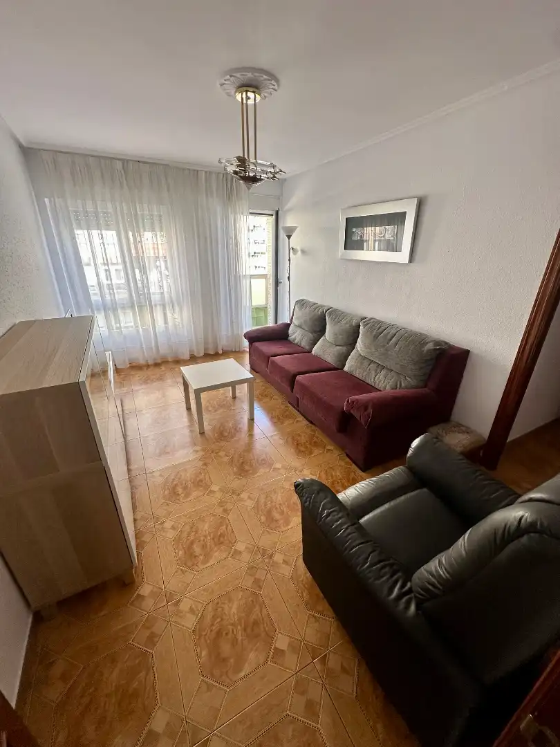 Sala d'estar de Pis en venda en Barakaldo  amb Calefacció, Terrassa i Moblat