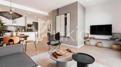 Foto 3 de Apartament de lloguer a Carrer de Floridablanca, Sant Antoni, Barcelona