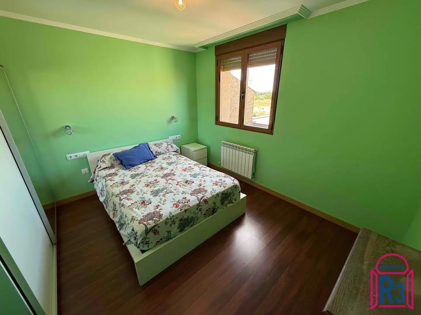 Bedroom of Houses for rent in Onzonilla  with Heating and Furnished
