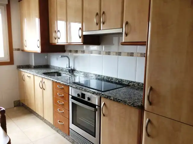 Cocina de Apartamento en venta en O Carballiño   con Trastero y Amueblado