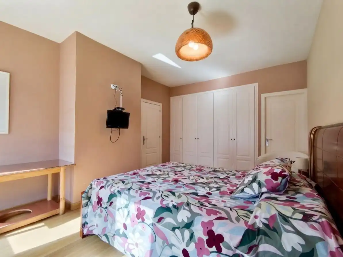 Habitación de Piso en venta en Mairena del Aljarafe con Aire acondicionado