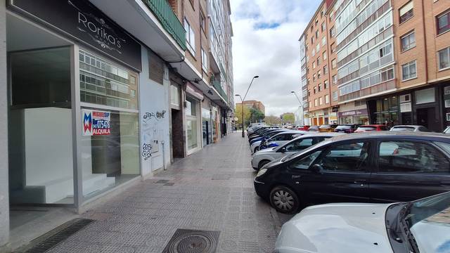 Local comercial en Alquiler en Calle Francisco Grandmontagne, 21 en Gamonal - San Bruno - G9