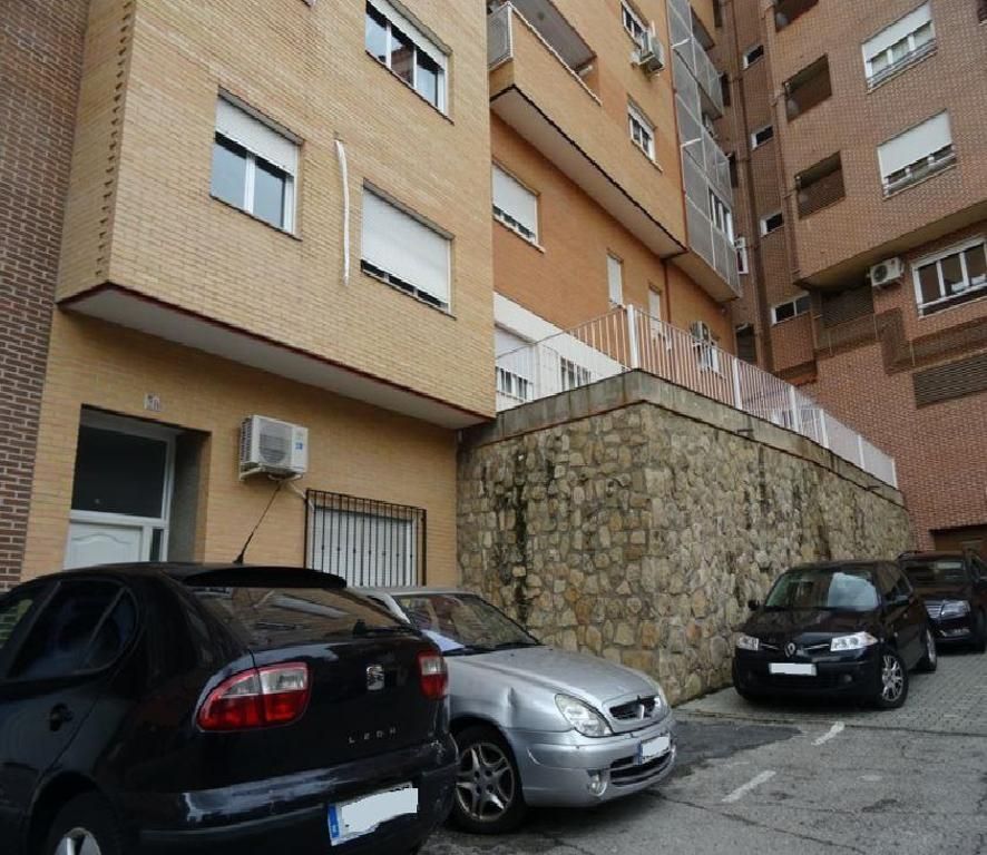 Vista exterior de Pis en venda en  Toledo Capital amb Calefacció i Traster