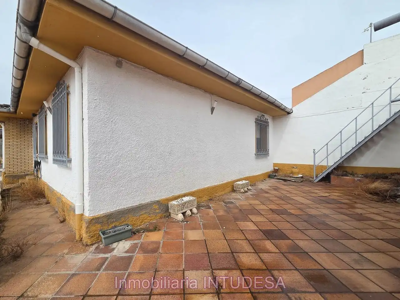 Exterior view of Houses for sale in Milagro, Navarra