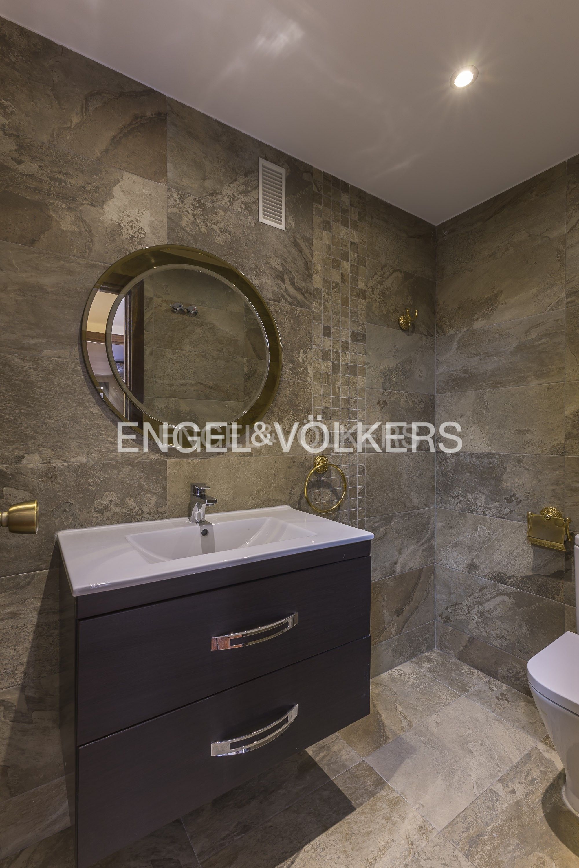 Baño de Piso de alquiler en  Madrid Capital con Aire acondicionado, Calefacción y Terraza