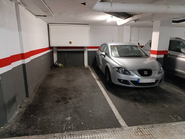 Garaje en Alquiler en Carrer de Bertran, 77 en El Putget i el Farró