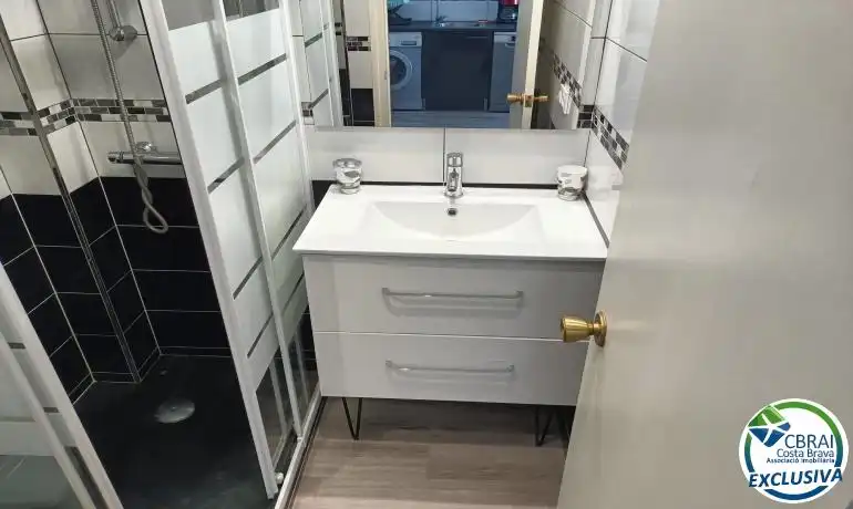 Baño de Apartamento en venta en Empuriabrava con Aire acondicionado, Calefacción y Terraza