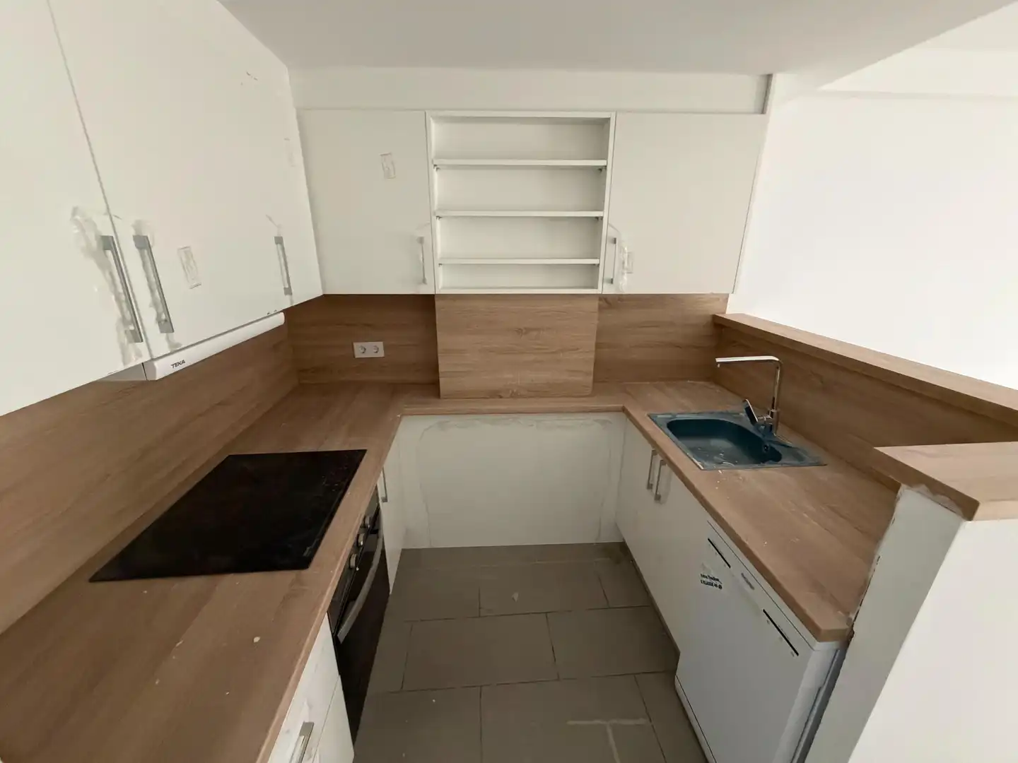 Cuina de Planta baixa en venda en Lleida amb Aire condicionat, Terrassa i Moblat
