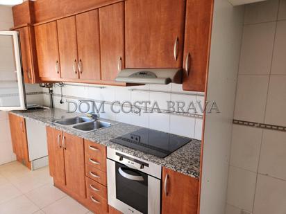 Cuina de Apartament en venda en Olot amb Calefacció