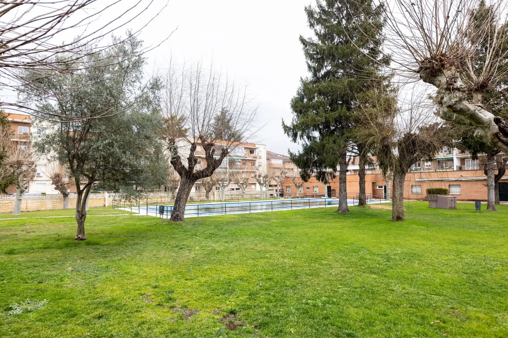 Piscina de Pis en venda en Collado Villalba amb Calefacció, Jardí privat i Terrassa