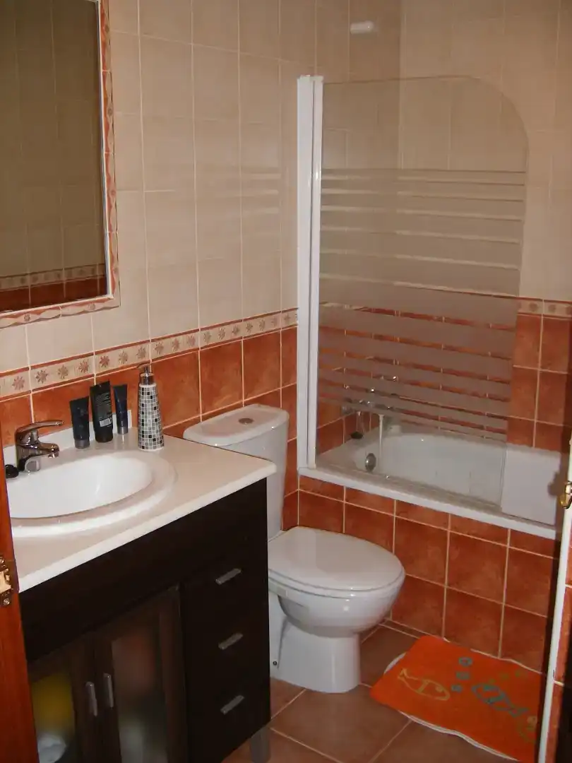 Baño de Casa adosada en venta en Cala con Aire acondicionado y Amueblado