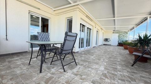 PRECIOSO E INCREÍBLE ÁTICO SEMINUEVO CON DOS GARAJES INCLUIDOOS EN EL PRECIO Y CON DOS GRANDES TERRAZAS CON 60 m2 y otra de 40 m2!