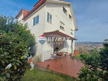 Vista exterior de Casa o xalet en venda en Vigo  amb Jardí privat, Terrassa i Traster