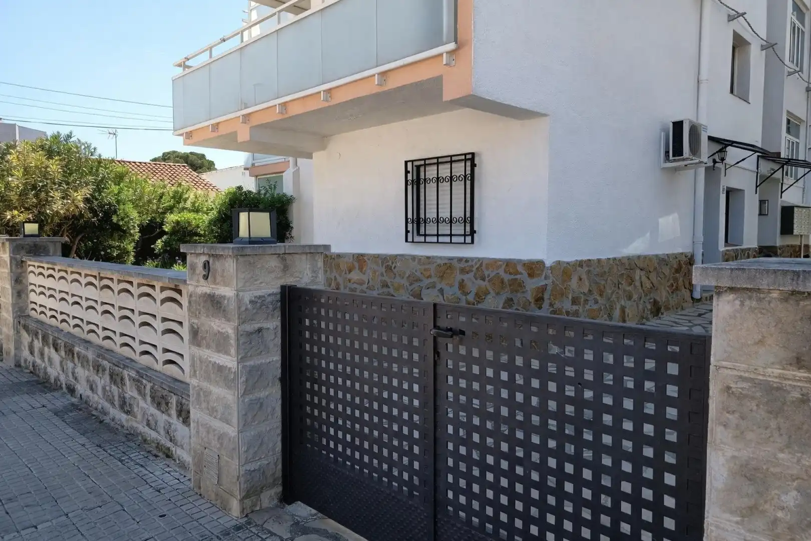 Exterior view of Flat for sale in Mont-roig del Camp  with Air Conditioner and Terrace