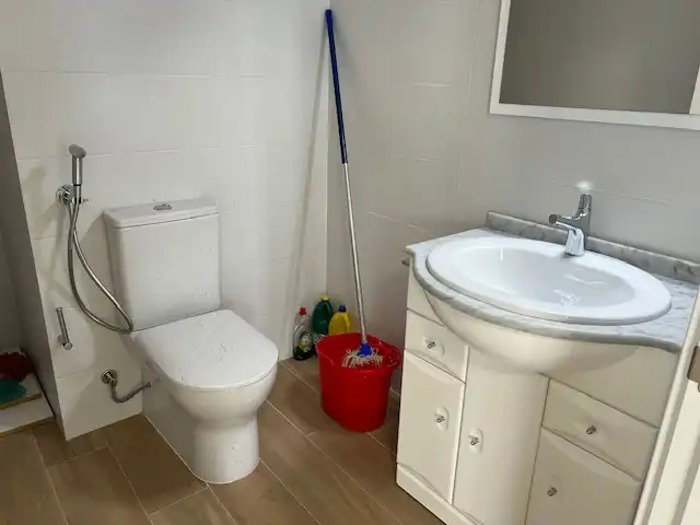 Bathroom of Commercial properties for rent in Santander