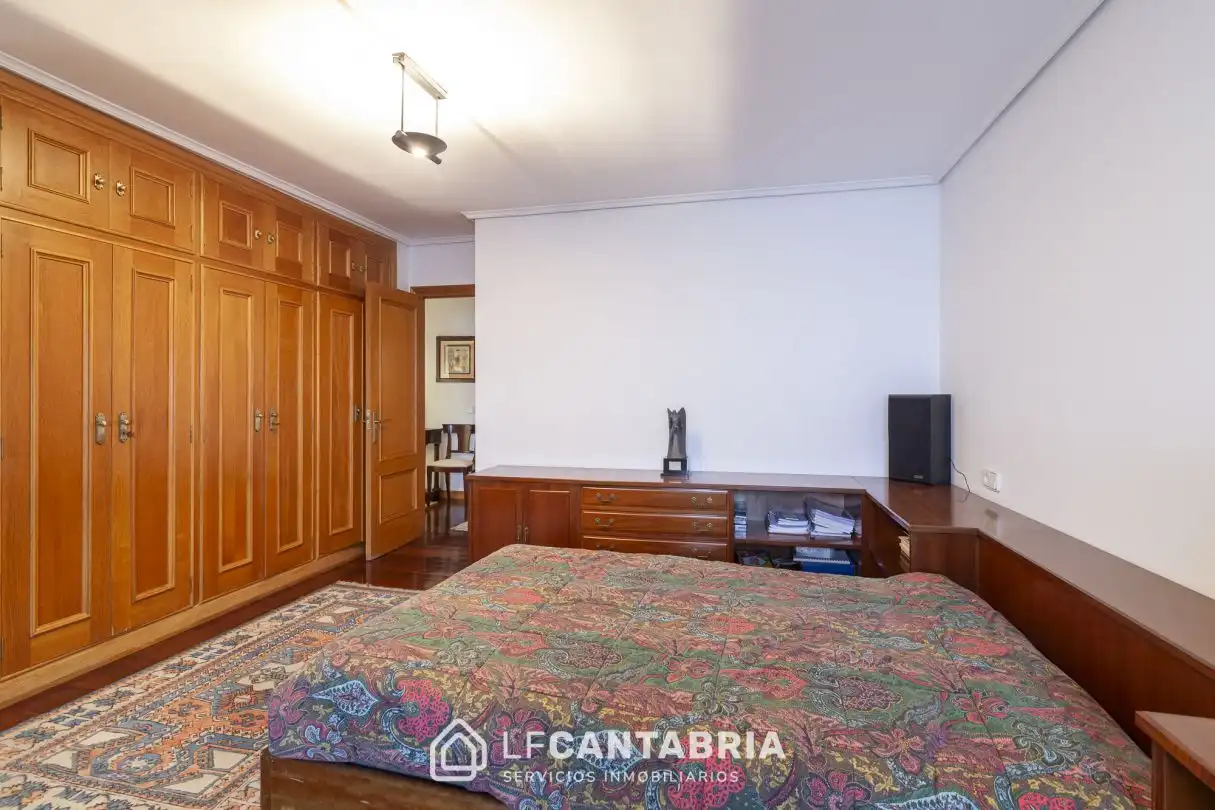 Habitación de Dúplex en venta en Santander con Calefacción y Terraza