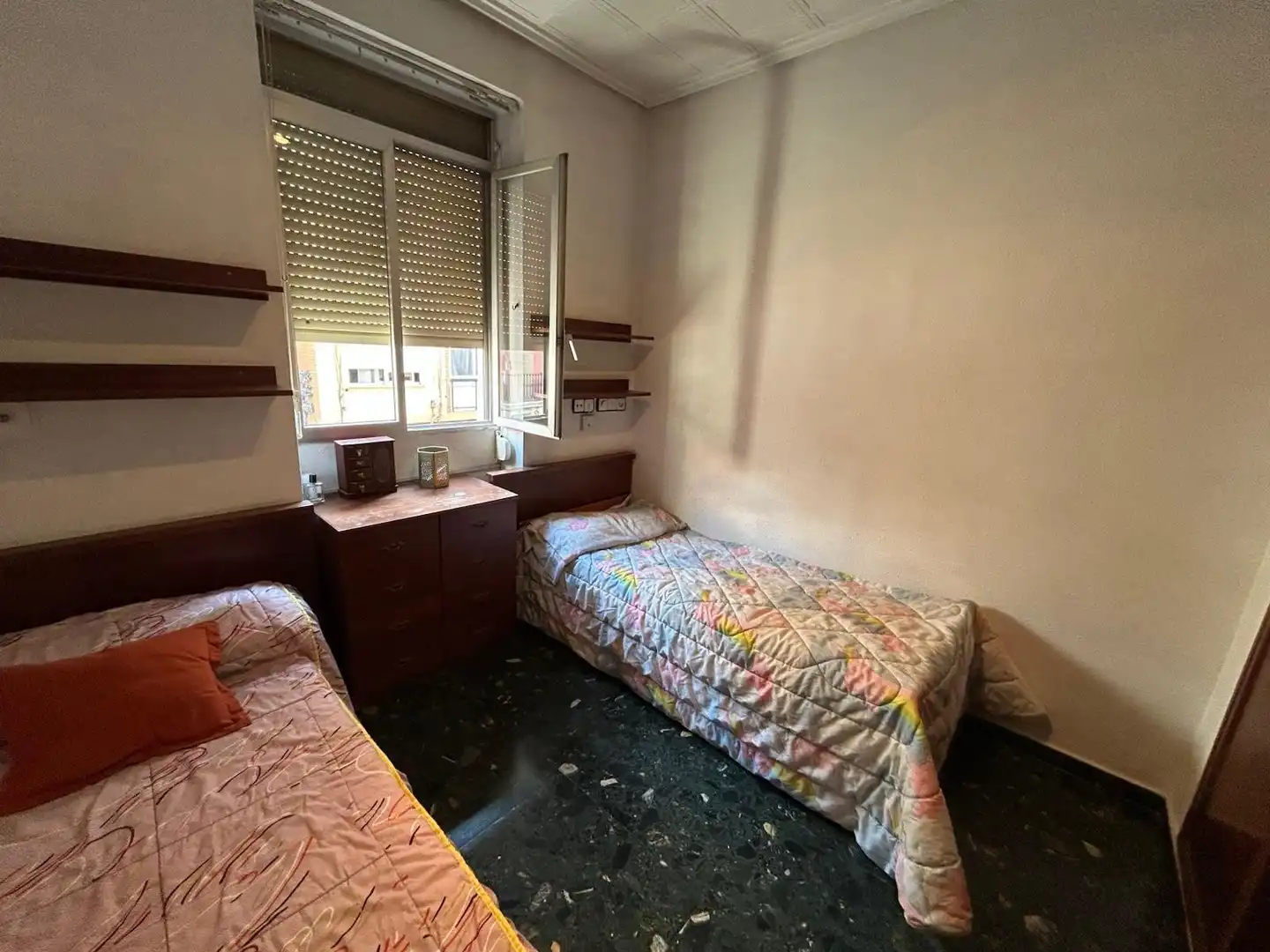 Bedroom of Flat for sale in Valencia  with Air Conditioner, Terrace and Balcony