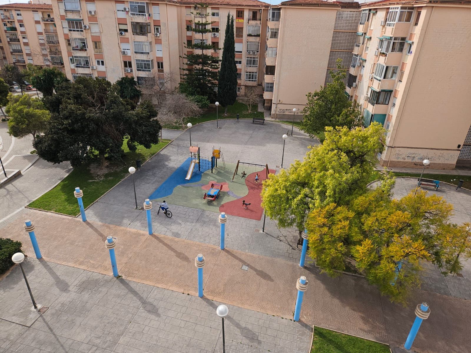 Vista exterior de Pis en venda en Alicante / Alacant amb Moblat i Balcó