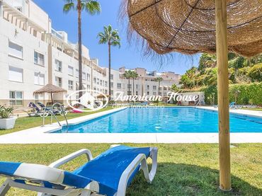 Apartamento con piscina en venta en Milla de Oro