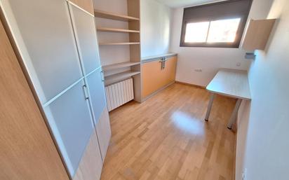 Flat to rent in Igualada  with Air Conditioner, Heating and Balcony