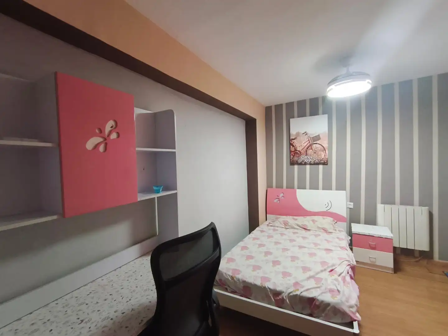 Schlafzimmer von Wohnung zum Verkauf in Burjassot mit Parkett, Ofen und Waschmaschine