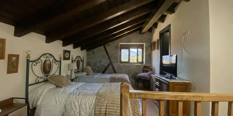 Dormitori de Casa o xalet en venda en Entrambasaguas amb Jardí privat, Terrassa i Traster