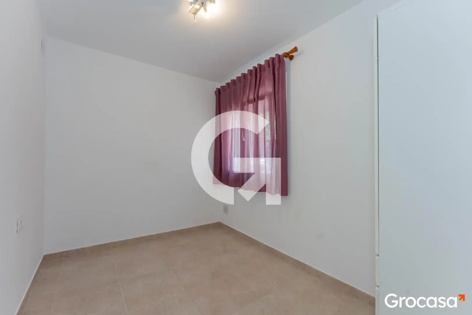 Bedroom of Flat for sale in Cornellà de Llobregat  with Air Conditioner and Oven