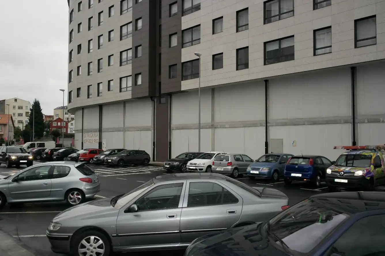 Vista exterior de Local en venta en Narón