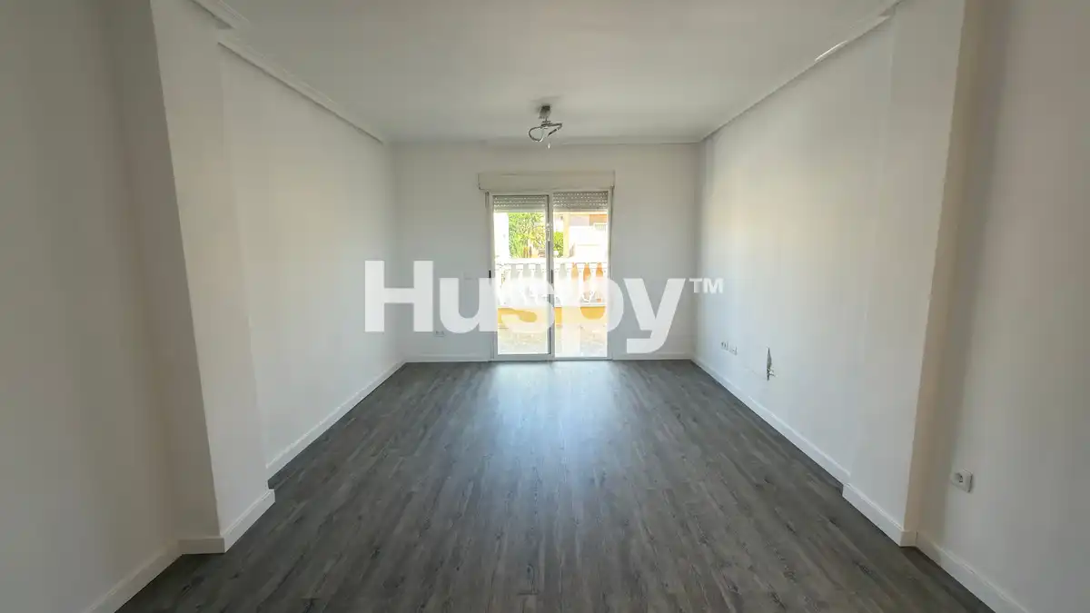 Piso con terraza en venta en Calle Licenciado Vidriera, imagen 3