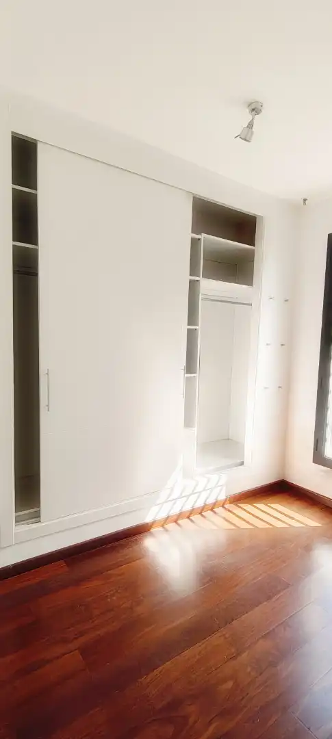 Dormitori de Casa o xalet en venda en Espartinas amb Aire condicionat, Jardí privat i Terrassa