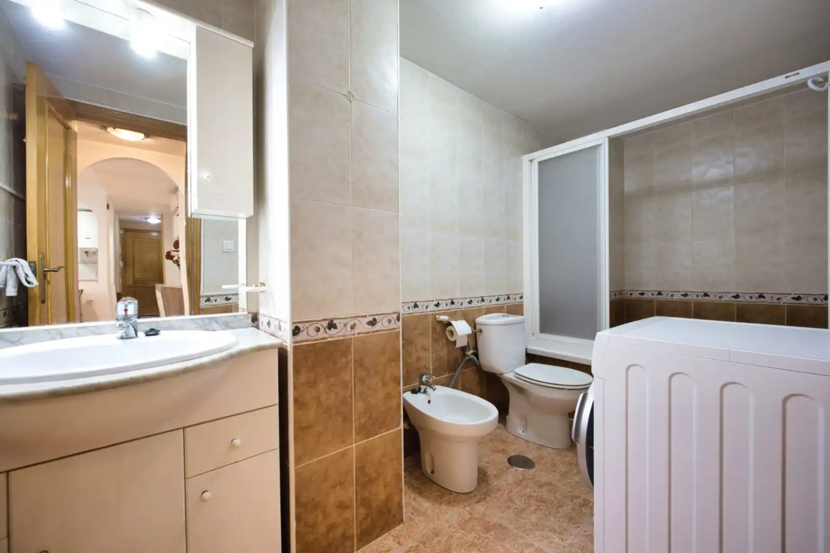 Baño de Piso de alquiler en Torrevieja con Aire acondicionado, Calefacción y Terraza
