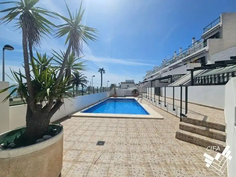 Piscina de Casa o xalet en venda en Vinaròs amb Aire condicionat, Calefacció i Terrassa