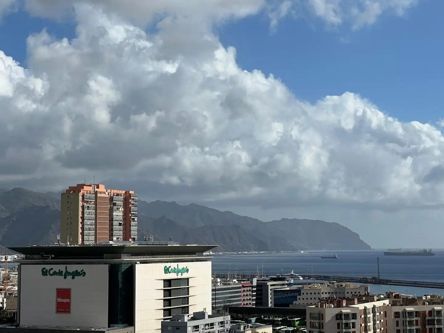 Exterior view of Attic for sale in Santa Cruz de Tenerife  with Air Conditioner, Terrace and Storage room