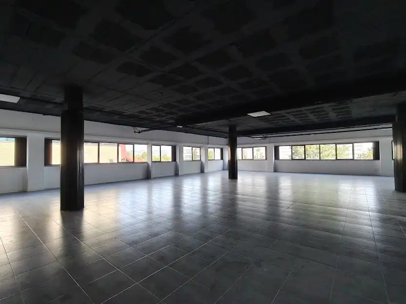 Gebäude zur Miete in El Prat de Llobregat