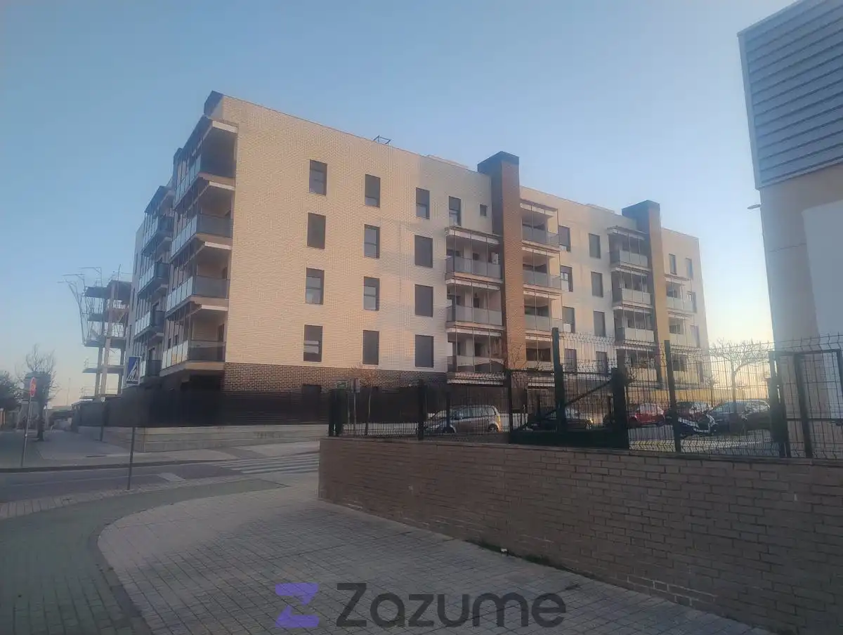 Vista exterior de Piso de alquiler en Cáceres con Aire acondicionado, Calefacción y Parquet