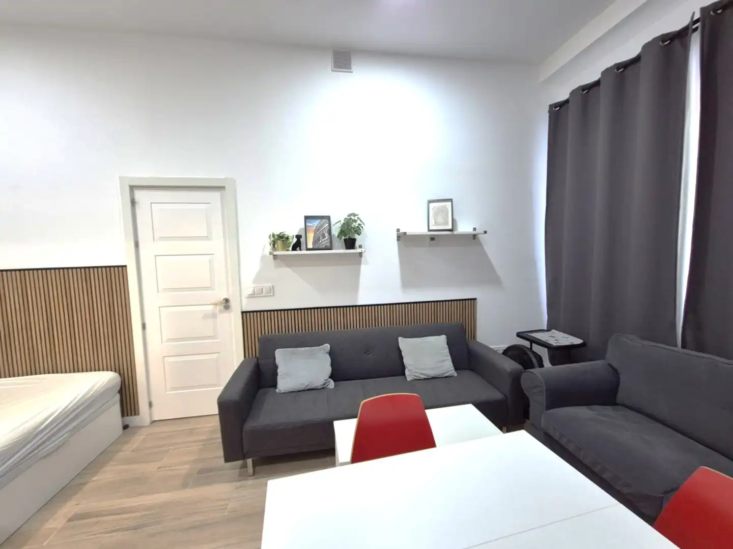Sala d'estar de Estudi de lloguer en Madrid amb Aire condicionat, Calefacció i Moblat