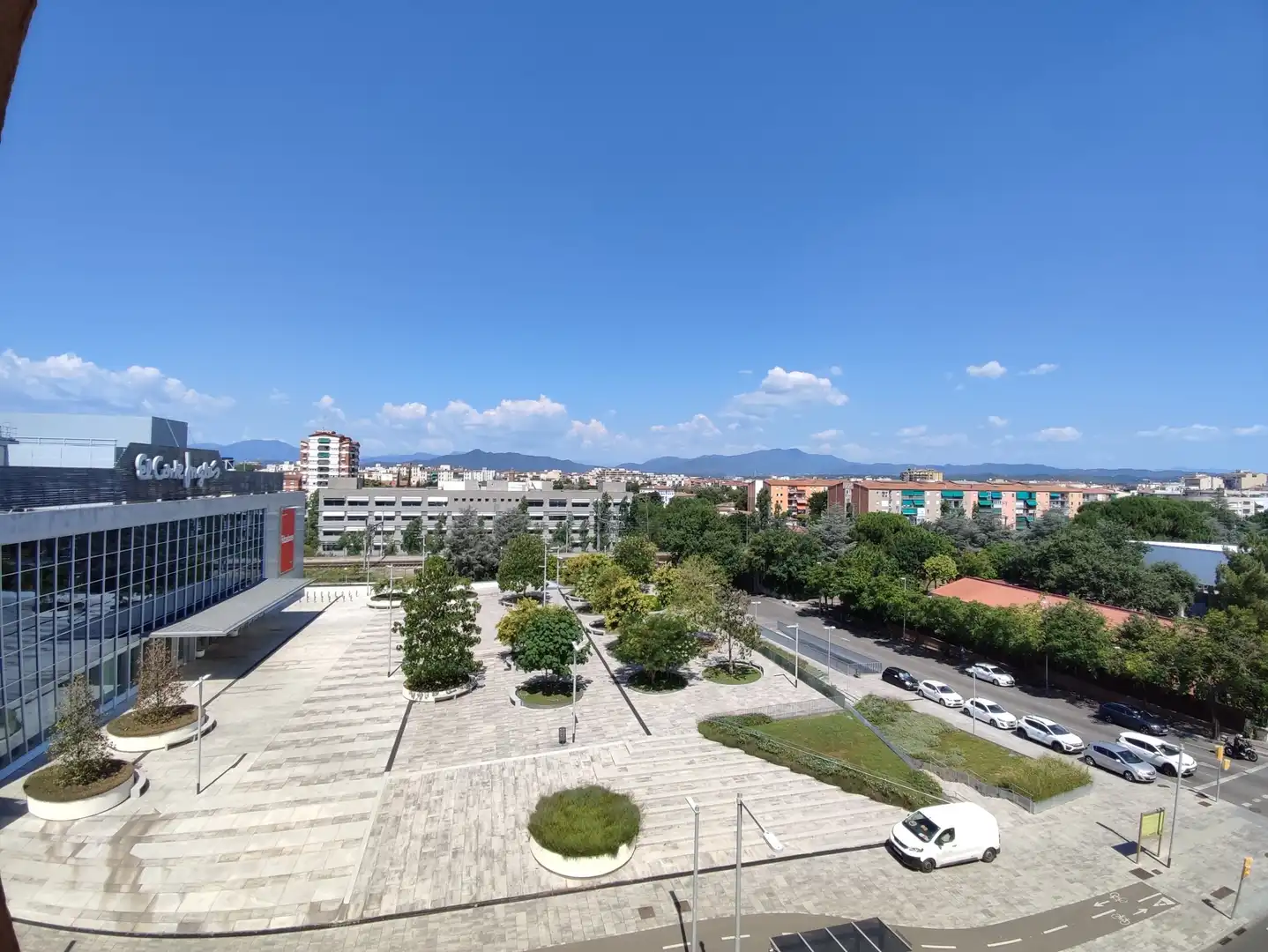 Vista exterior de Pis de lloguer en Girona amb Aire condicionat, Calefacció i Balcó