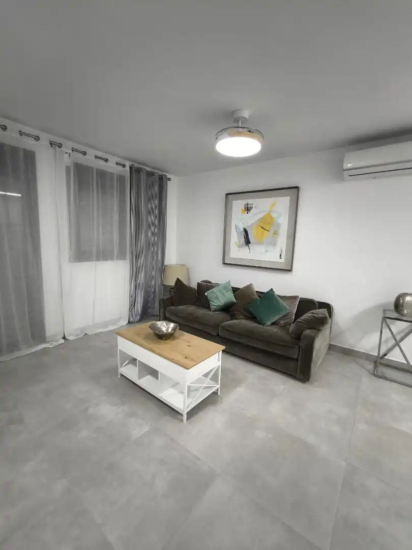 Sala de estar de Piso de alquiler en Málaga con Aire acondicionado, Amueblado y Horno