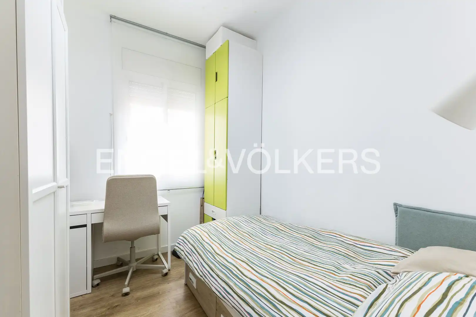 Habitación de Piso en venta en Barcelona con Aire acondicionado, Calefacción y Balcón