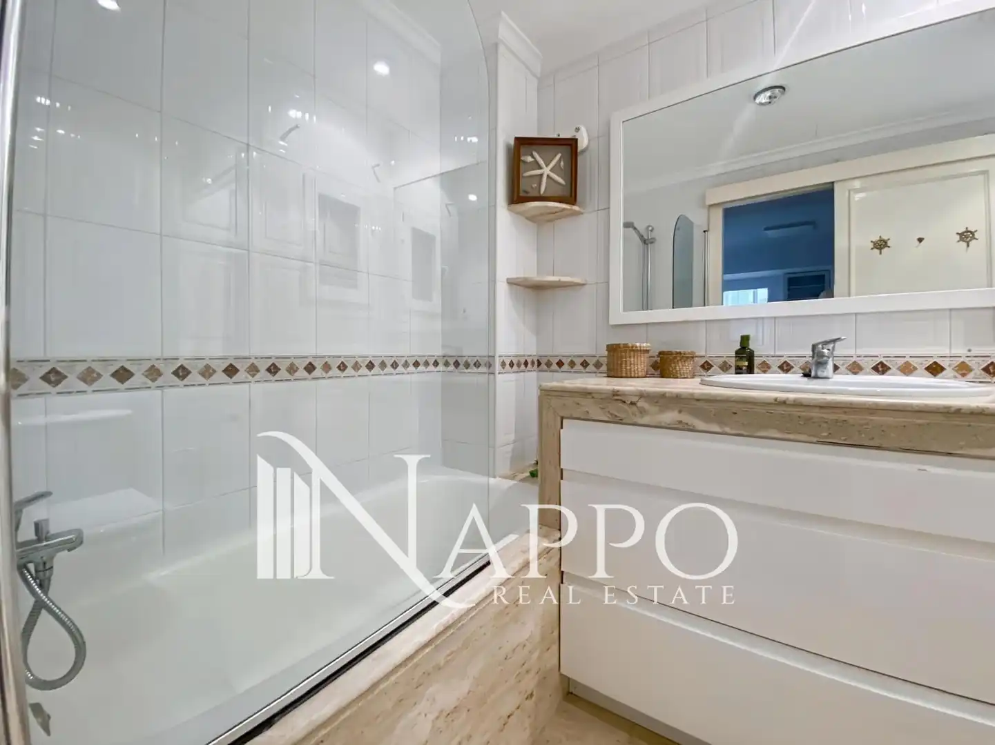 Bathroom of Flat for rent in  Palma de Mallorca  with Air Conditioner, Heating and Terrace